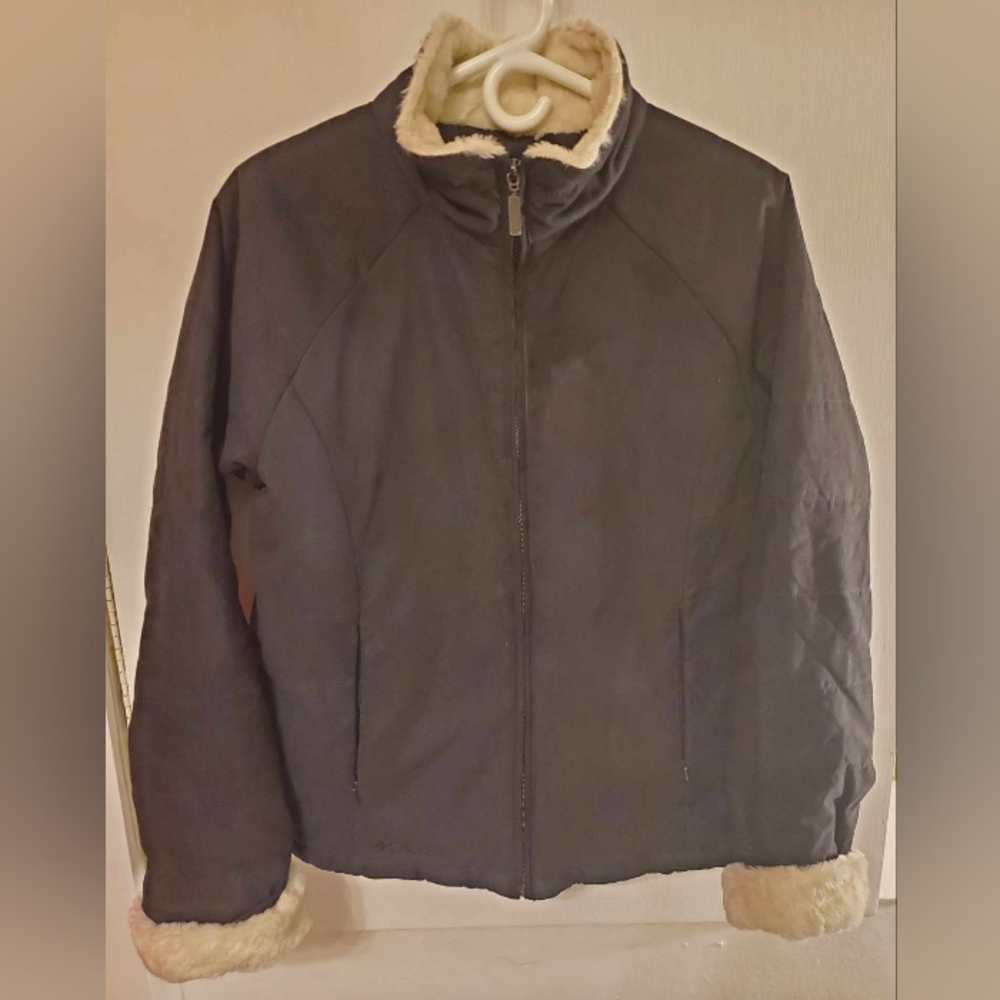 Columbia Lined Winter Jacket in Black - Medium